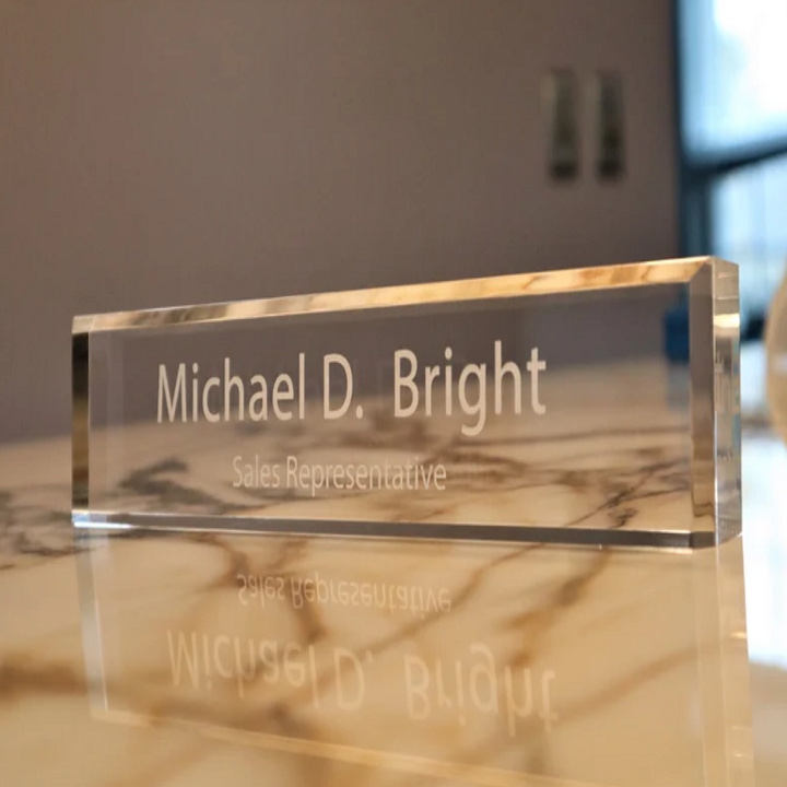 tablero de nombre de acr&iacute;lico