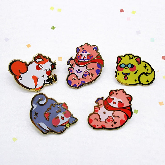 Alfileres de esmalte de dibujos animados