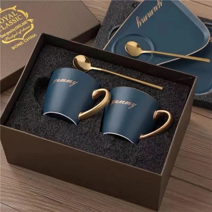 cajas de env&iacute;o de tazas