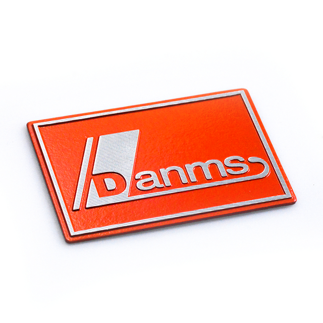 Placas metálicas para nombres