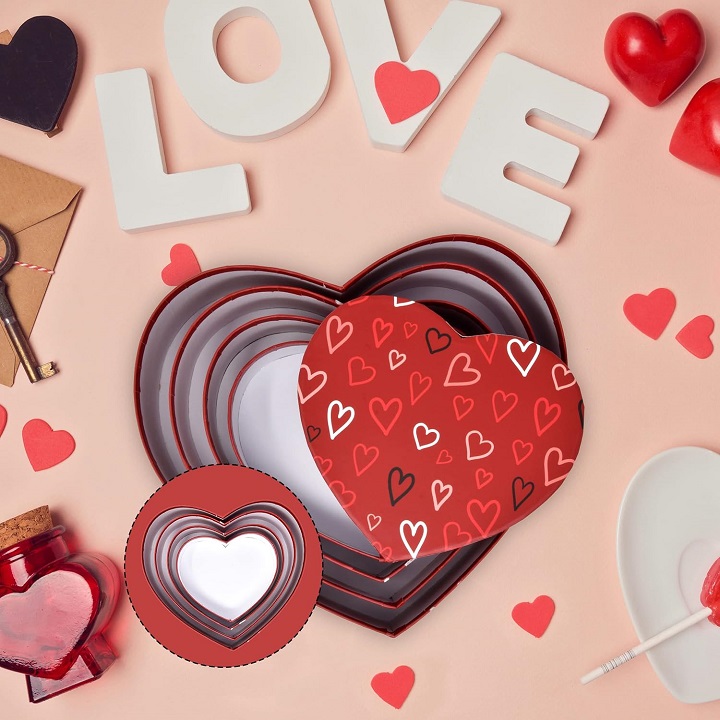 forma de caja de coraz&oacute;n